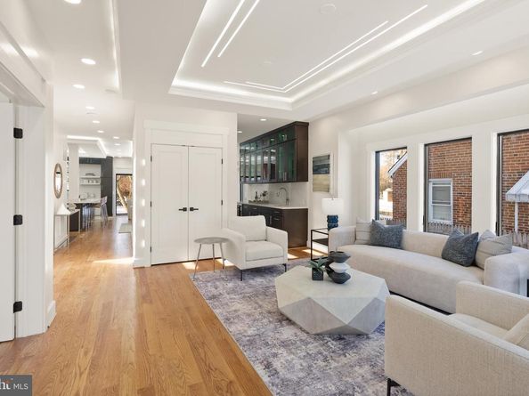 742 N George Mason Drive, Arlington VA 22203