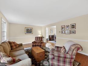 850 Farragut Road, Berwyn PA 19312