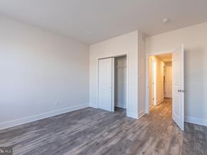 947 S 9TH Street, Philadelphia PA 19147