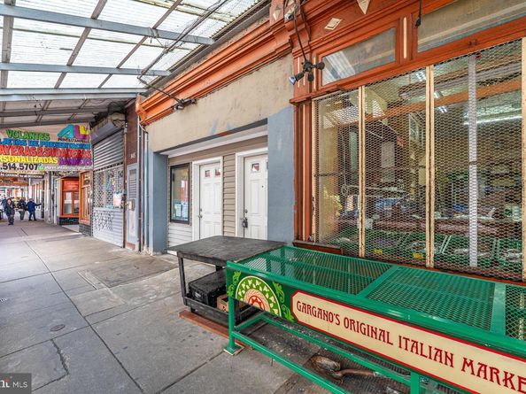 947 S 9TH Street, Philadelphia PA 19147