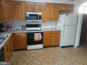640 Wyndom Terrace, Holmes PA 19043
