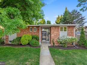 2954 Viewpoint Road, Alexandria VA 22314