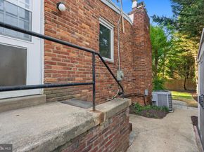 2954 Viewpoint Road, Alexandria VA 22314