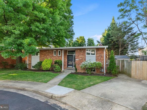 2954 Viewpoint Road, Alexandria VA 22314