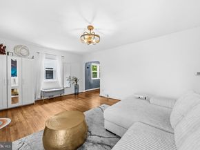 1112 N Roosevelt Street, Arlington VA 22205