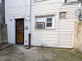 420 Manton Street, Philadelphia PA 19147