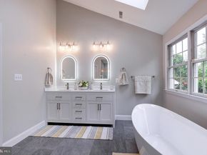 1260 Cobble Pond Way, Vienna VA 22182