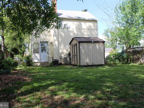 1017 S Edison Street S, Arlington VA 22204