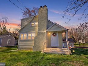 879 Bridgetown Pike, Langhorne PA 19053