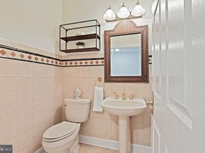 1706 Broadfield Lane, Vienna VA 22182