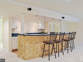 1706 Broadfield Lane, Vienna VA 22182