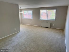 5111 8TH Road S 203, Arlington VA 22204