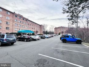 5111 8TH Road S 203, Arlington VA 22204