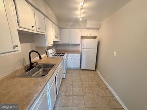 5111 8TH Road S 203, Arlington VA 22204