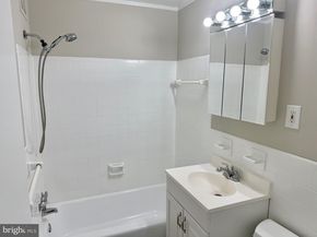 5111 8TH Road S 203, Arlington VA 22204
