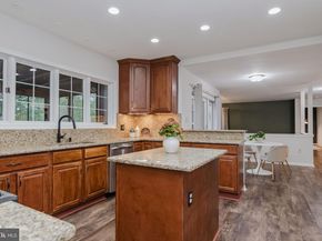 1278 Mason Mill Court, Herndon VA 20170