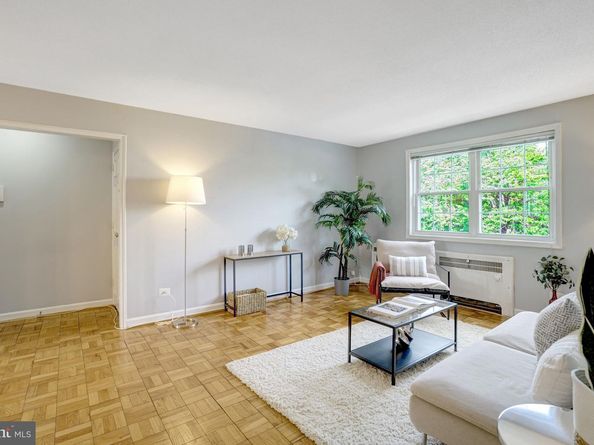 4352 N Pershing Drive 43522, Arlington VA 22203