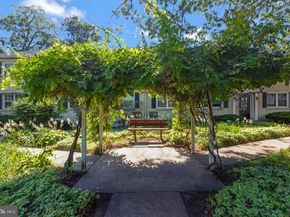4352 N Pershing Drive 43522, Arlington VA 22203