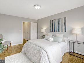 4352 N Pershing Drive 43522, Arlington VA 22203