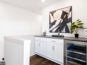 3050 S Northbank Place, Philadelphia PA 19125