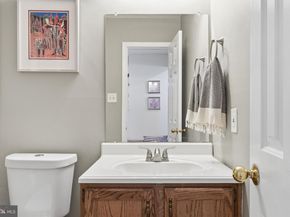 1560 Hummingbird Court, Yardley PA 19067