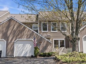 1560 Hummingbird Court, Yardley PA 19067