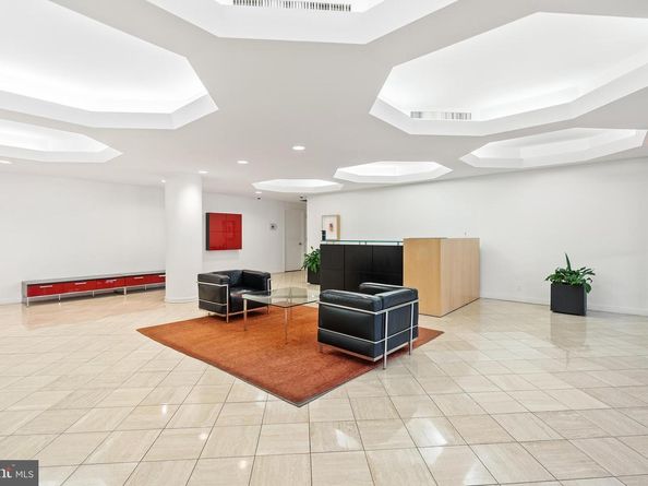 1015 33rd Street NW 402, Washington DC 20007