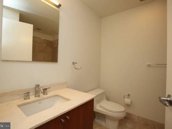 1101 Locust Street 8K, Philadelphia PA 19107
