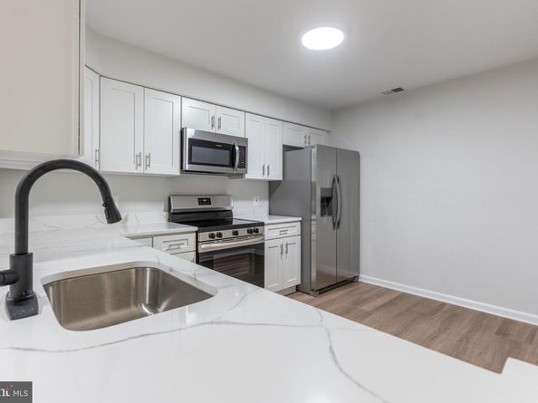 11709 Karbon Hill Court 606A, Reston VA 20191