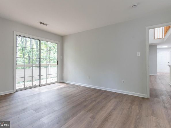 11709 Karbon Hill Court 606A, Reston VA 20191