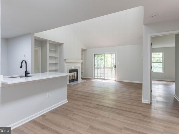 11709 Karbon Hill Court 606A, Reston VA 20191