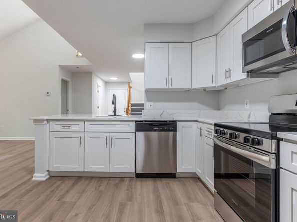 11709 Karbon Hill Court 606A, Reston VA 20191