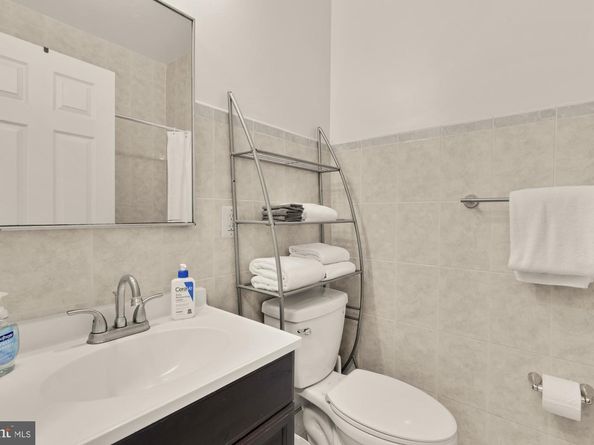 1605 Isherwood Street NE, Washington DC 20002
