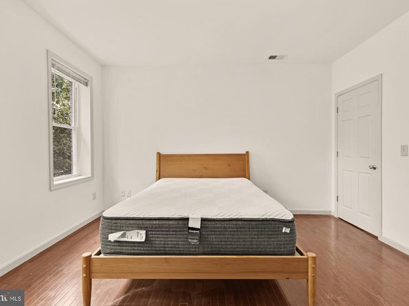 1605 Isherwood Street NE, Washington DC 20002