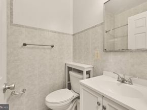1605 Isherwood Street NE, Washington DC 20002