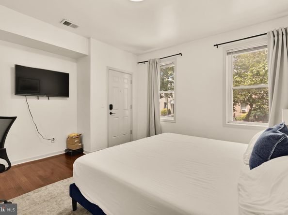 1605 Isherwood Street NE, Washington DC 20002