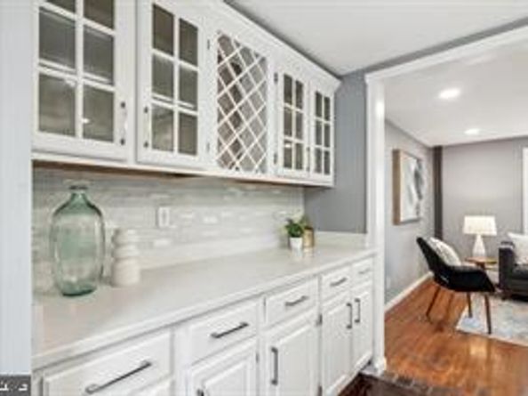 909 Old Lancaster Road, Berwyn PA 19312