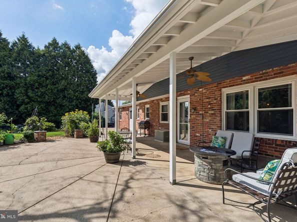 244 Coachlight Terrace, Huntingdon Valley PA 19006