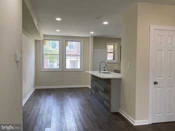 2655 S 70TH Street