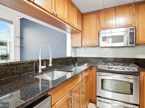 187 Wayne St 415C, Jersey City NJ 07302