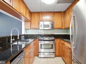 187 Wayne St 415C, Jersey City NJ 07302