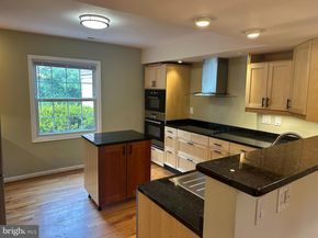 1123 Moorefield Hill Court SW, Vienna VA 22180