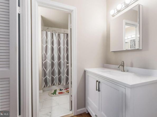 1123 Moorefield Hill Court SW, Vienna VA 22180