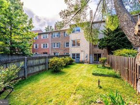 1123 Moorefield Hill Court SW, Vienna VA 22180