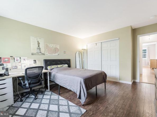 1123 Moorefield Hill Court SW, Vienna VA 22180