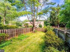 1123 Moorefield Hill Court SW, Vienna VA 22180