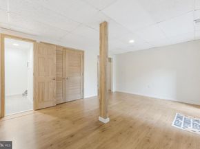 1123 Moorefield Hill Court SW, Vienna VA 22180