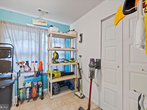 325 Toll Drive, Southampton PA 18966