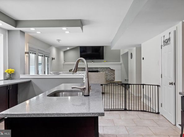 325 Toll Drive, Southampton PA 18966