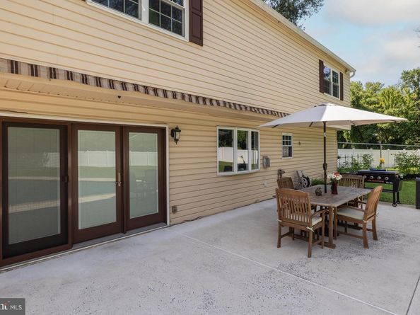 325 Toll Drive, Southampton PA 18966